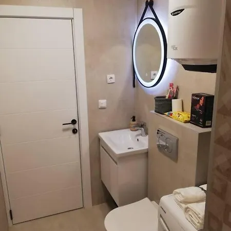Apartment Atelje 11 *